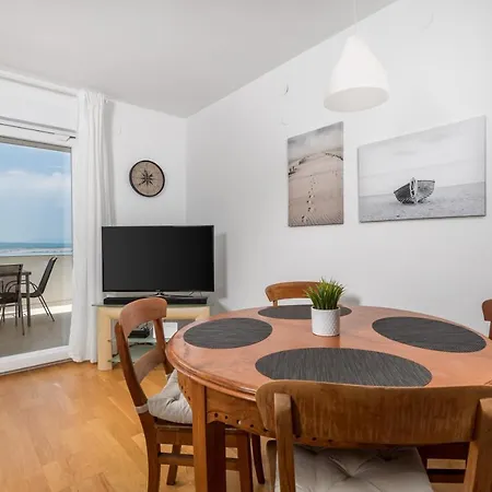 Apartment Sailor's Nest